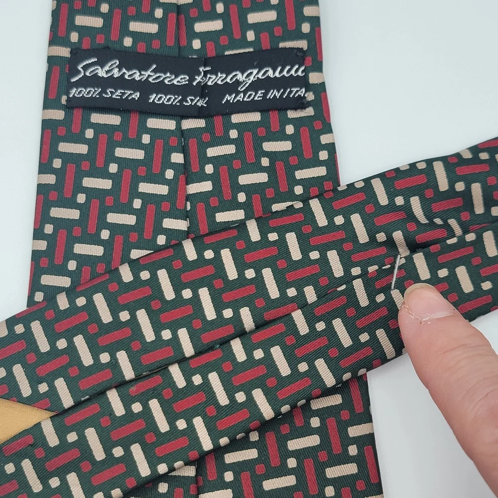 Salvatore Ferragamo Brown Beige Red‎ Necktie Tie 100% Silk Italy